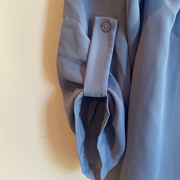 Lush blue blouse - Picture 3 of 3